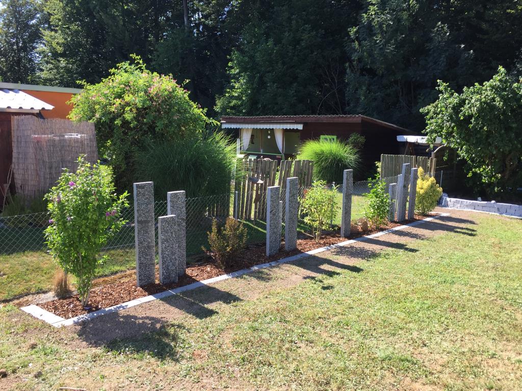 Granitstelen von Gartenbau Michi Matter, Kölliken Kanton Aargau